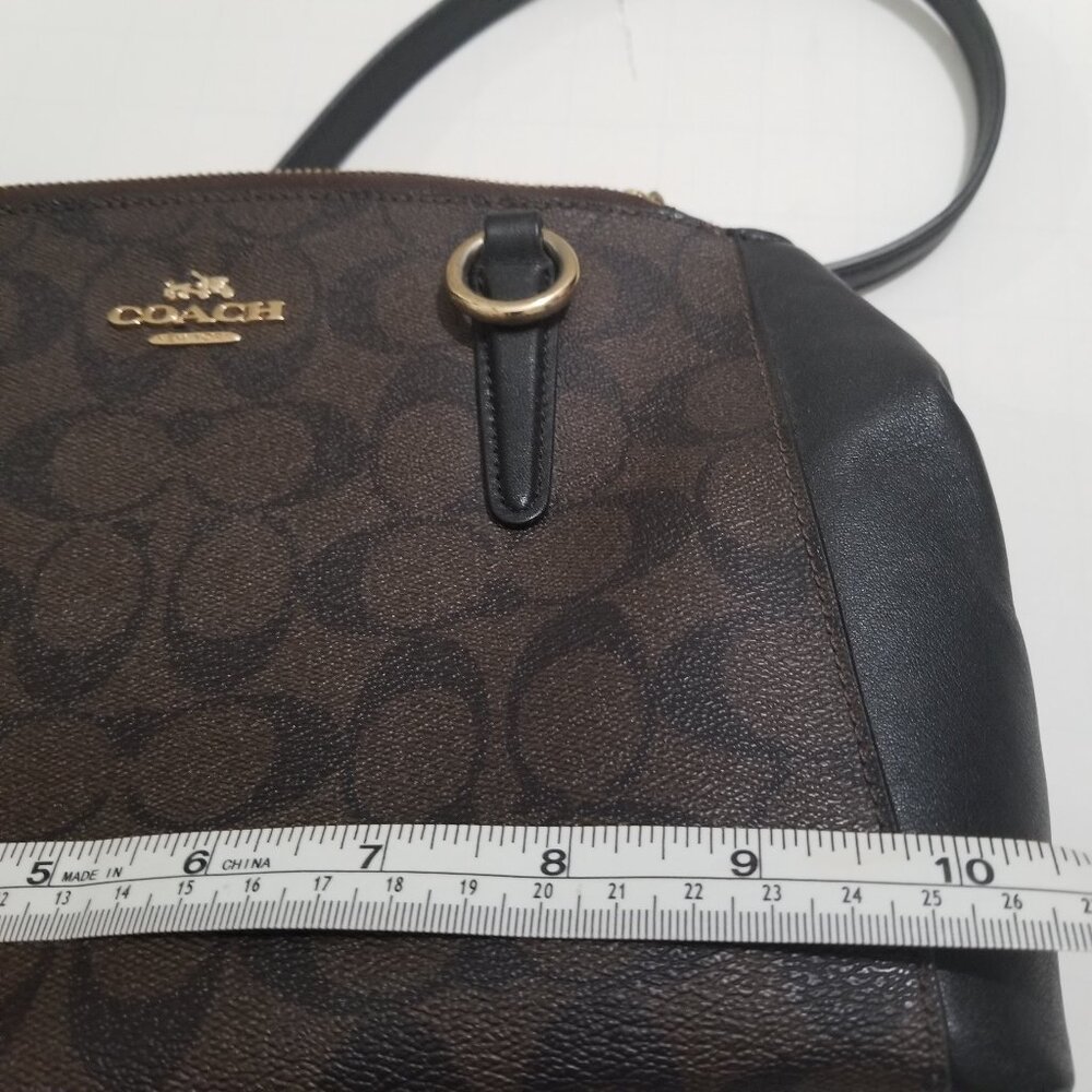 Coach Brand purse in brown - Picture 9 of 9